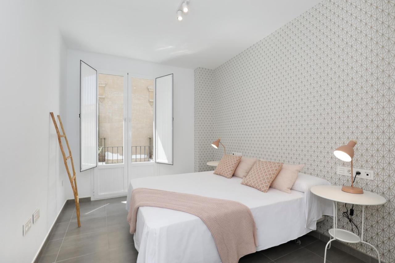 Hi Room - Smart Apartments - He 1 グラナダ エクステリア 写真